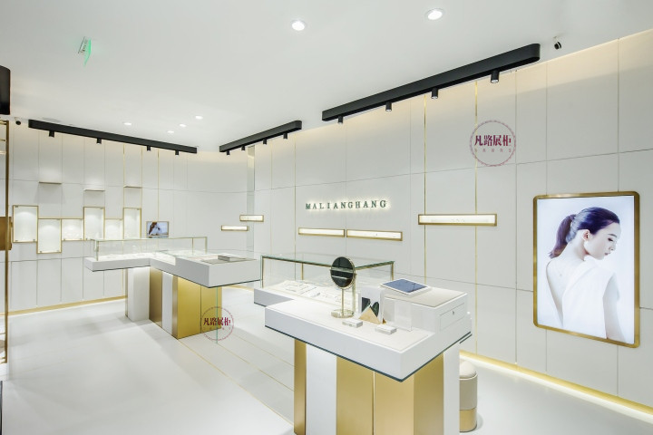 化妝品展柜平面圖和施工圖要多少錢？怎么收費標準？