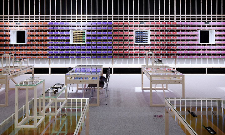 高大上的眼鏡店展柜原來是這樣擺放的！