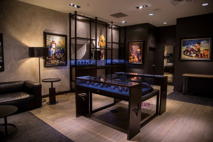 門店沒客流？利用展柜來營造門店的氣氛！