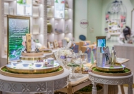 化妝品展示柜設計對其品牌的影響有多大