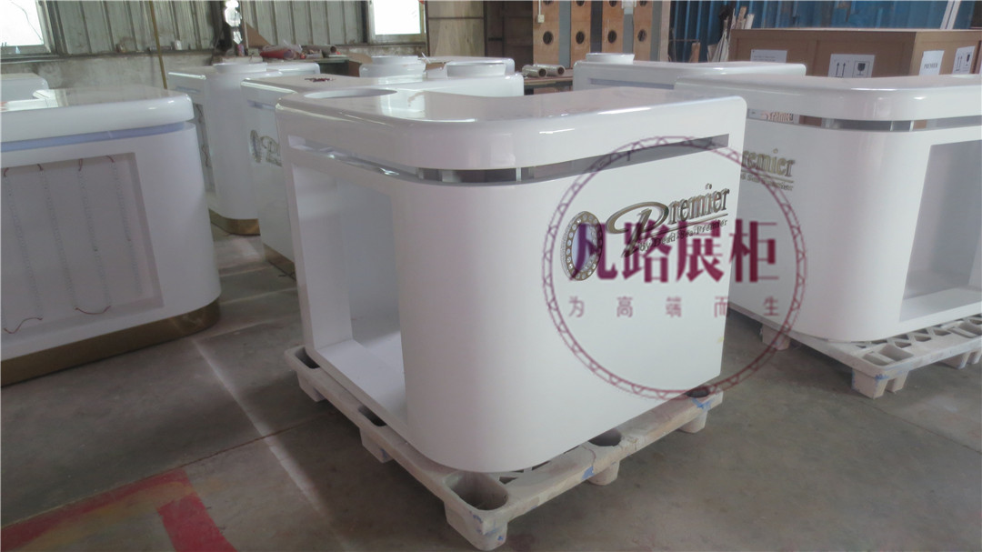 化妝品轉(zhuǎn)角柜實(shí)際效果