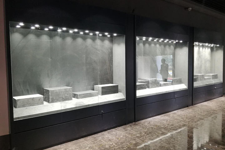 衡陽世界鐘表博物館展柜設(shè)計(jì)效果圖案例