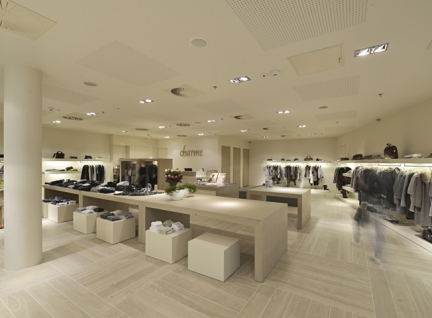 大型商場品牌服裝店展示柜臺定制