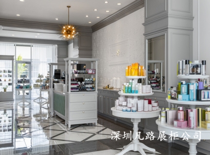 定制款木質(zhì)烤漆化妝品柜臺(tái)設(shè)計(jì)展示效果圖