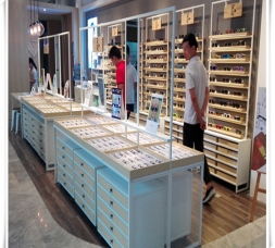 凡路成品訂制款眼鏡店眼鏡展示柜臺設(shè)計效果圖